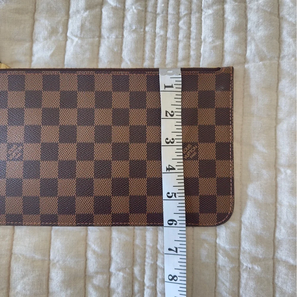 NWOT Authentic Louis Vuitton Authentic Damier Ebene Pouch Wristlet Wallet